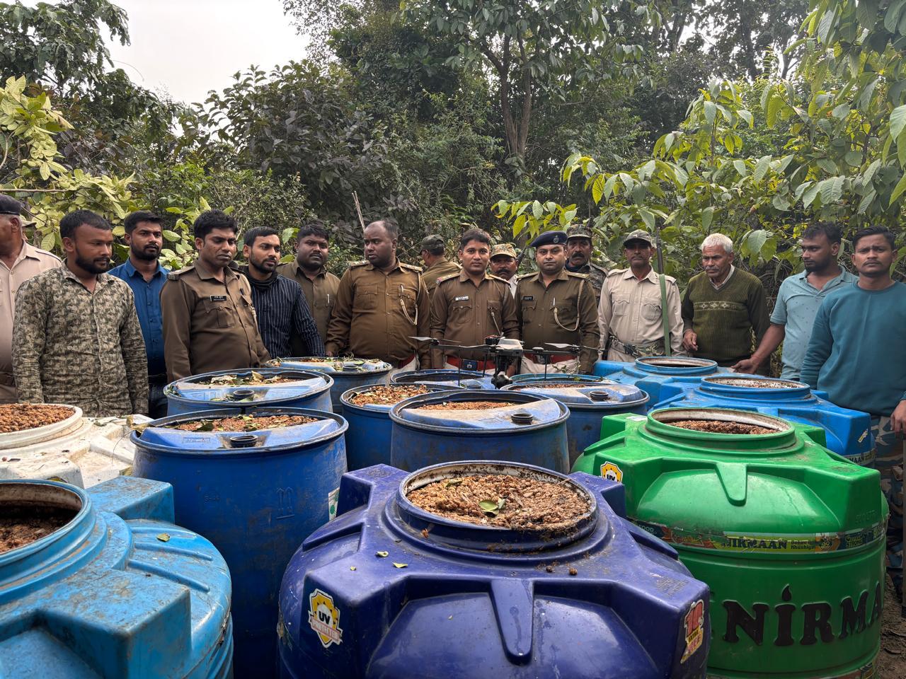 घने जंगल में ड्रोन की मदद से छापामारी, शराब बनाने की सामग्री बरामद