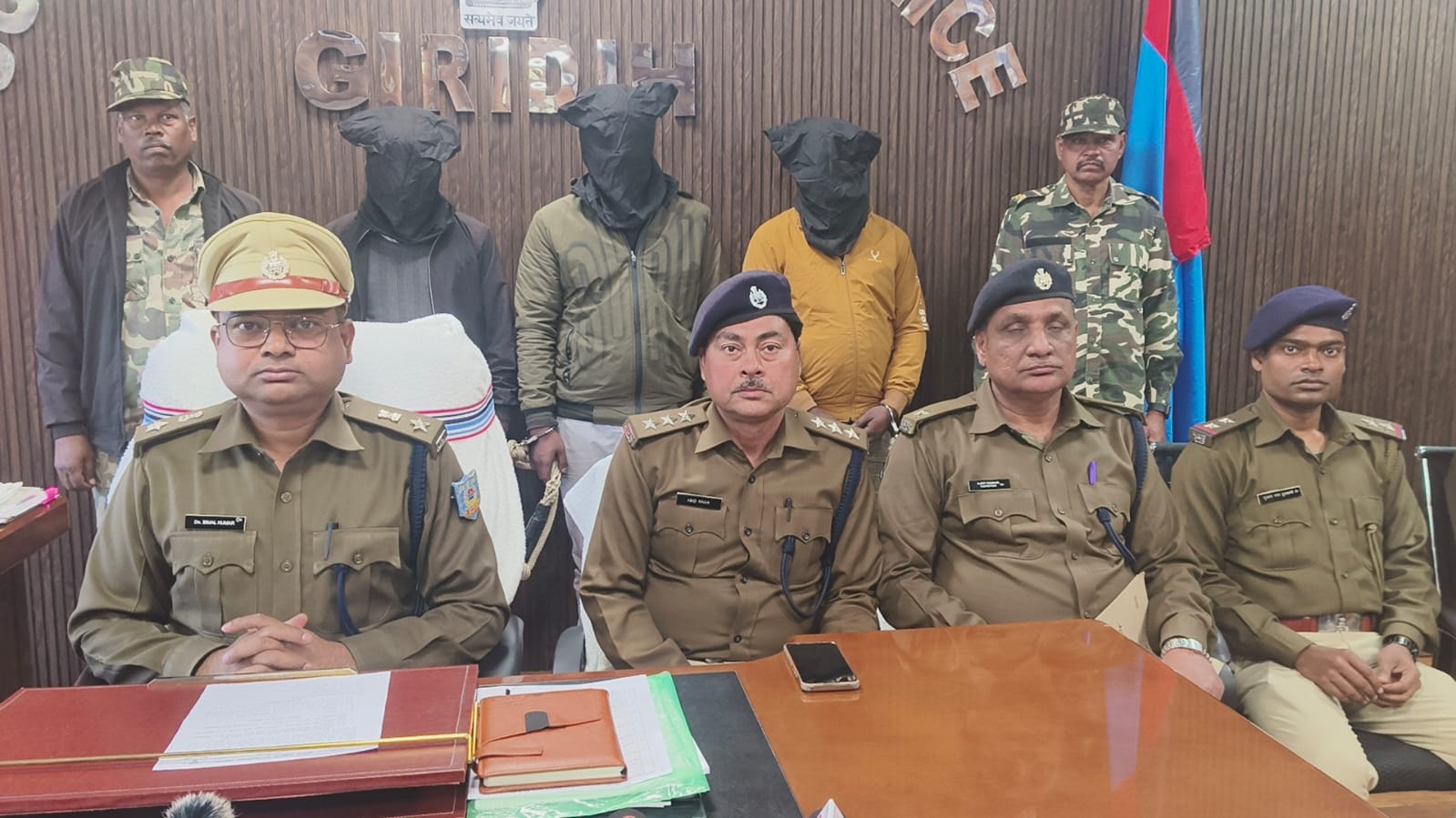 गिरिडीह पुलिस ने चलाया विशेष छापेमारी अभियान