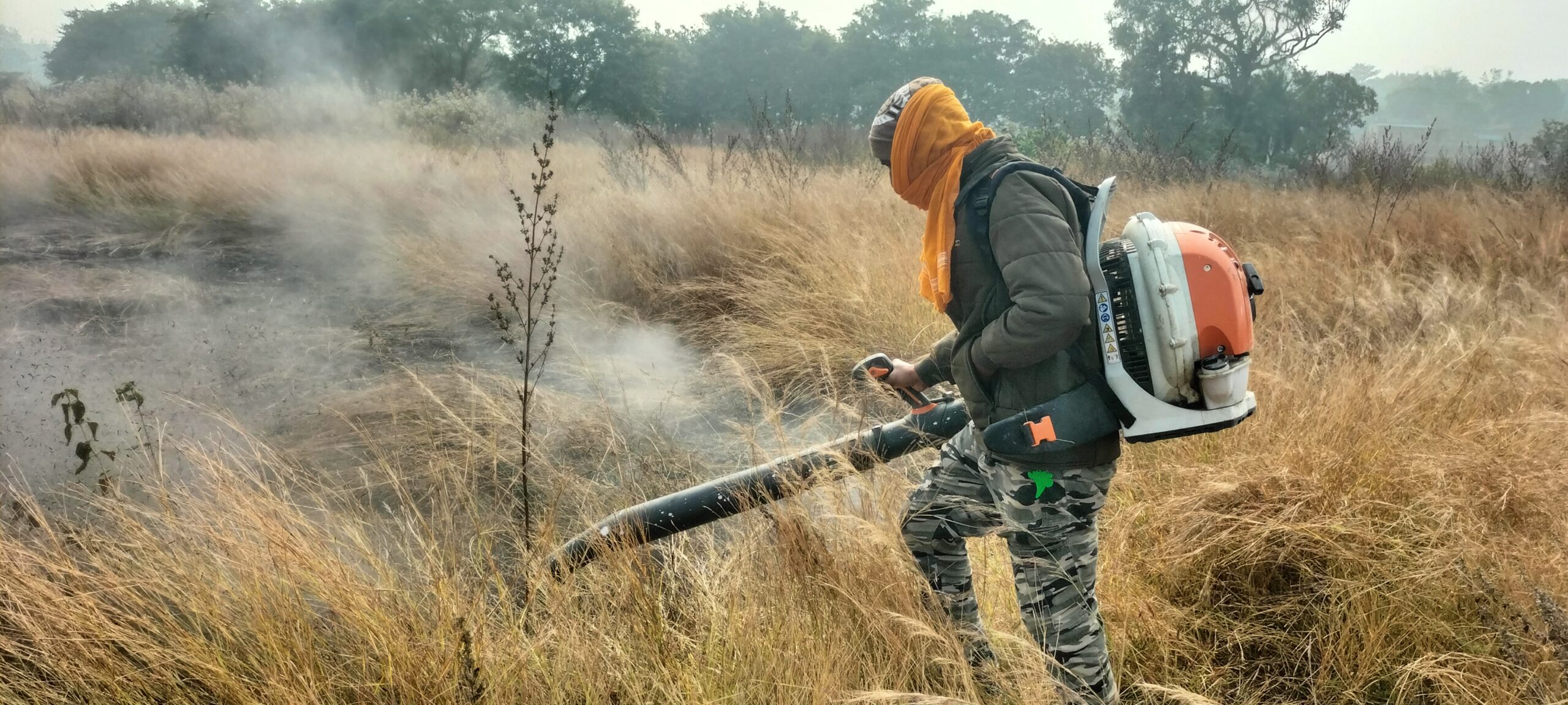 खुरचूट्टा वन क्षेत्र में लगी आग, बुझाने में करनी पड़ी ग्रामीणों को मशक्कत